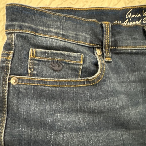 GLORIA VANDERBILT Bermuda Shorts Slim Women's SIZE 10 Amanda Blue Denim - Picture 8 of 10